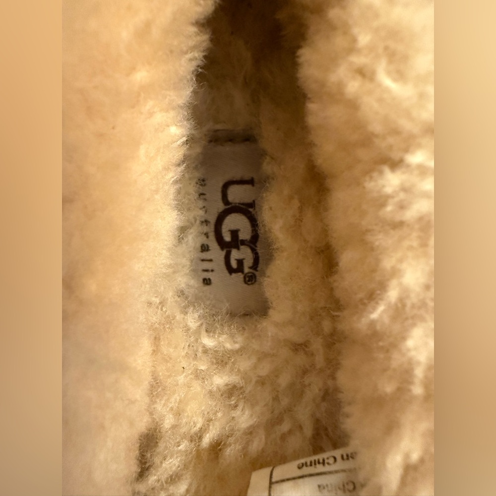 UGG Australia Suede Moccasin Slippers | Women’s Size 7 | Cozy Shearling Lined - Picture 3 of 10